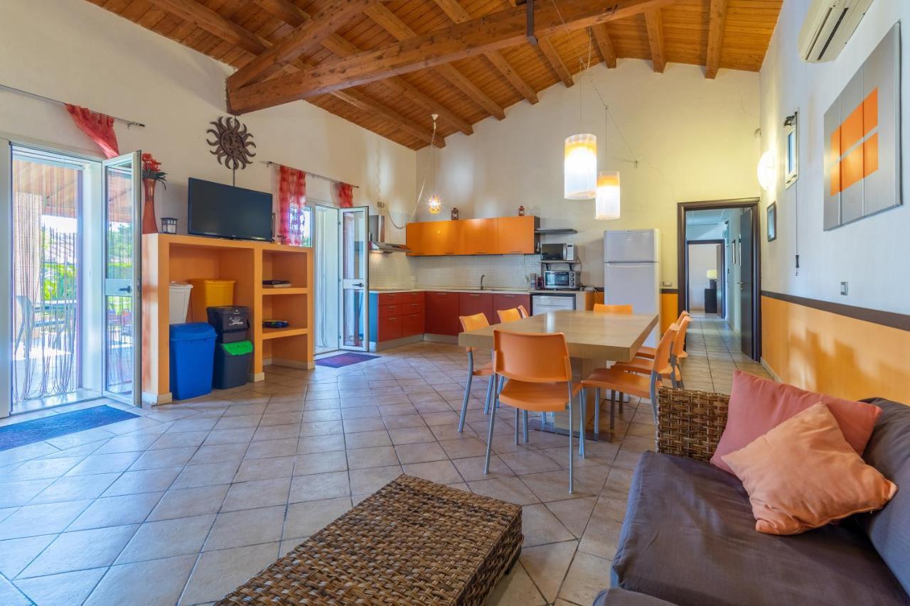 Villa Santa Croce Санта-Кроче- Камерина Экстерьер фото